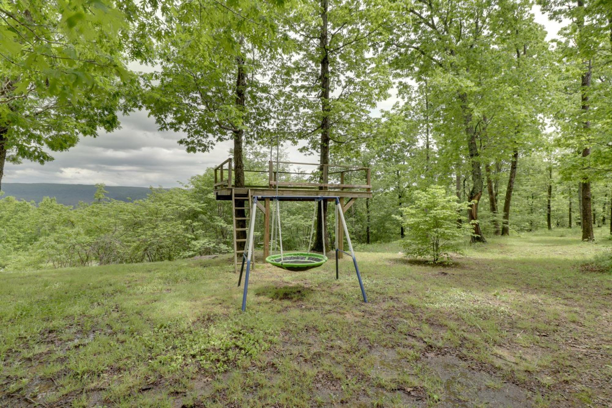 Spacious And Elegant Mountain View Cabin With Deck! Экстерьер фото