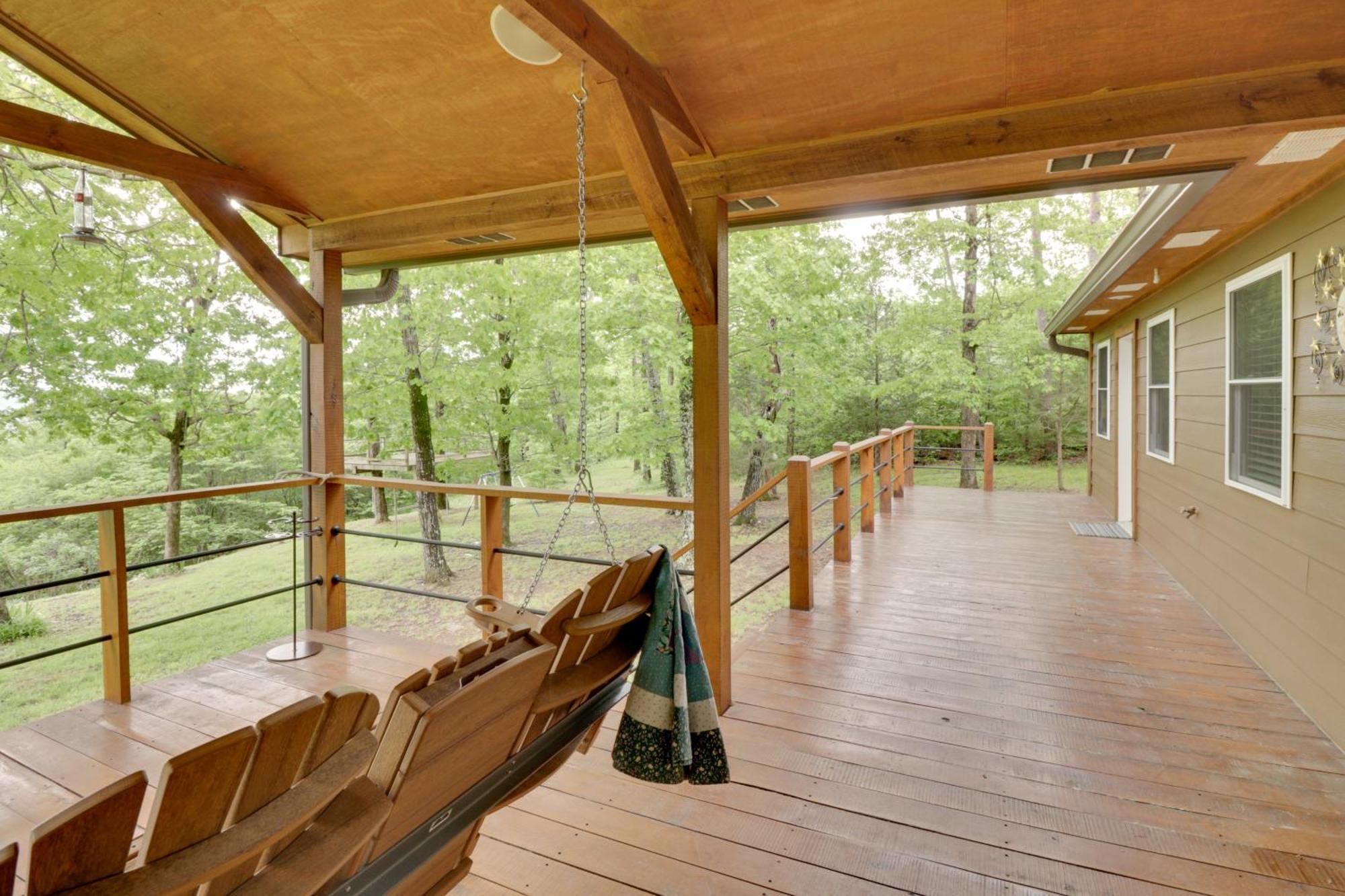 Spacious And Elegant Mountain View Cabin With Deck! Экстерьер фото