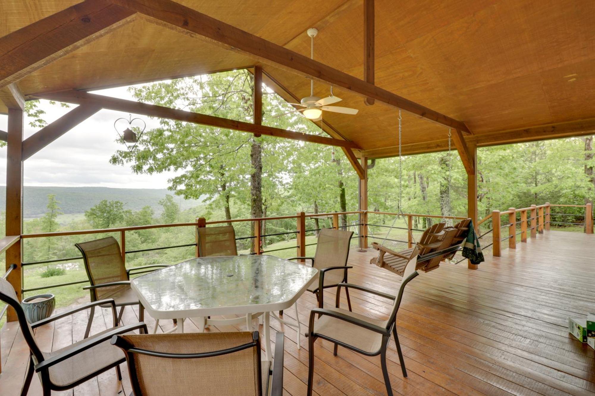 Spacious And Elegant Mountain View Cabin With Deck! Экстерьер фото