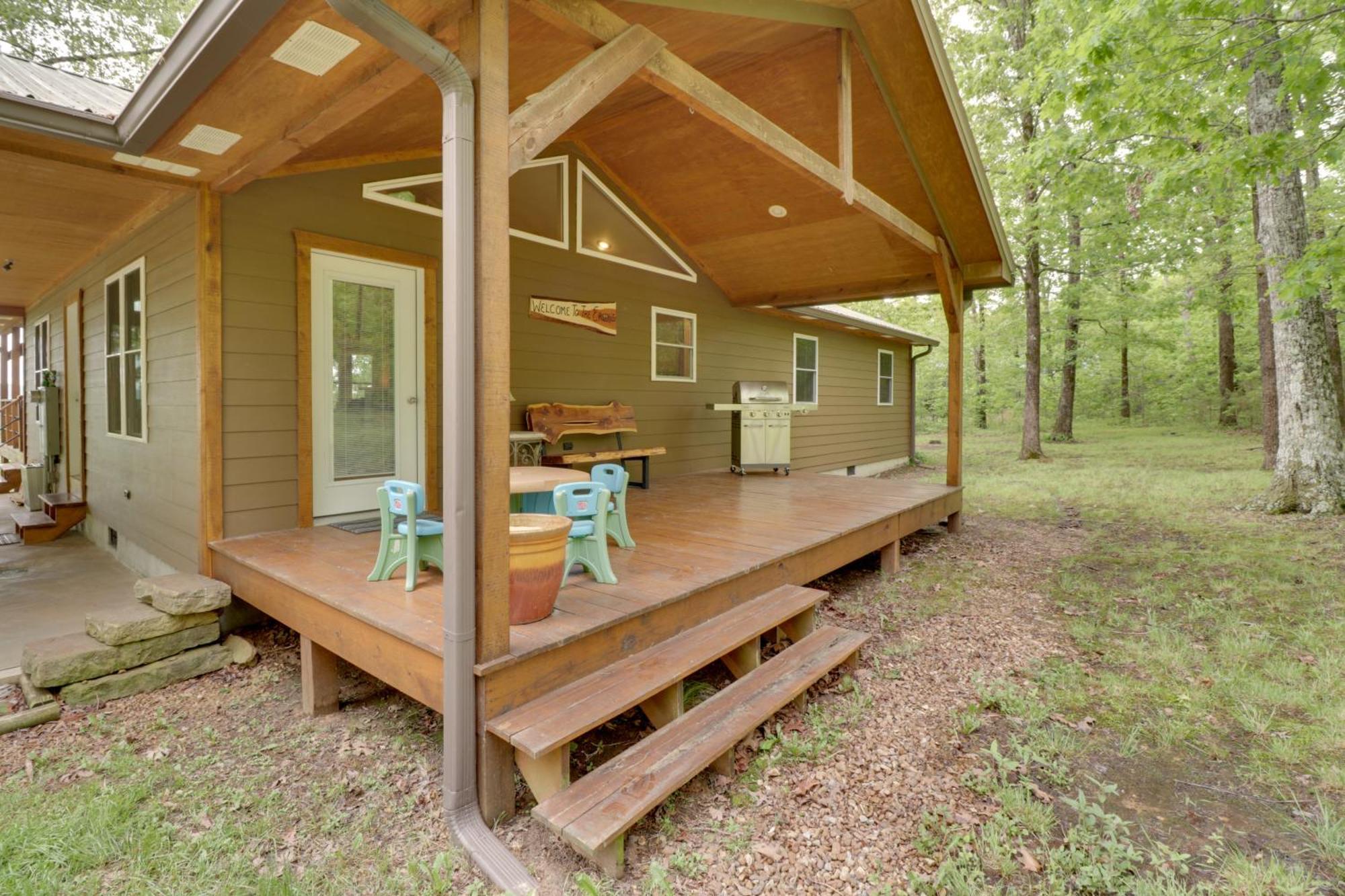 Spacious And Elegant Mountain View Cabin With Deck! Экстерьер фото