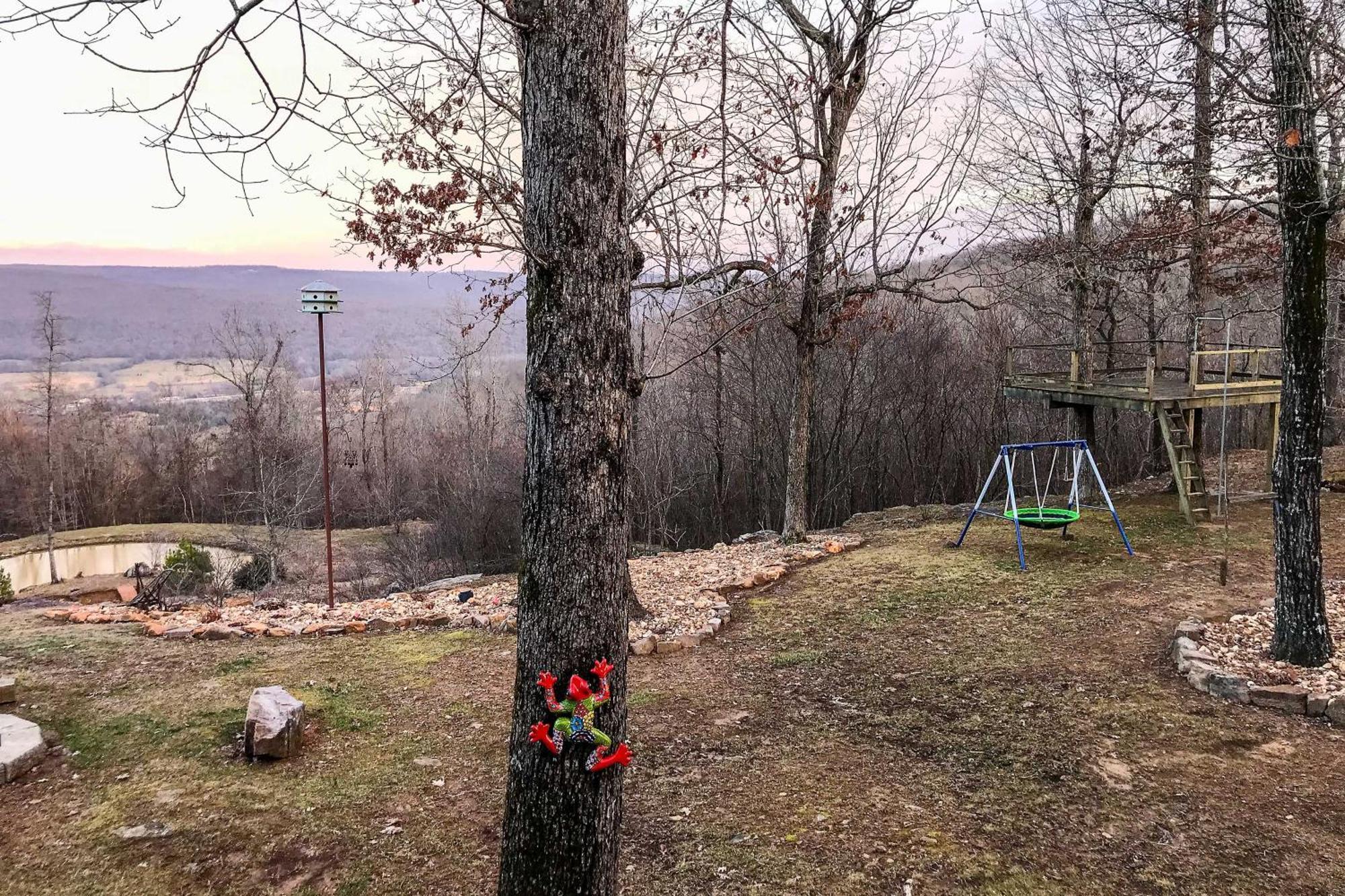Spacious And Elegant Mountain View Cabin With Deck! Экстерьер фото